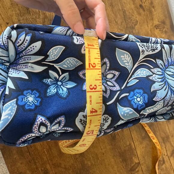 VERA BRADLEY Lighten Up Baby Bag Organizer in Tropics Tapestry - Picture 7 of 7